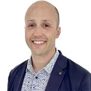 Prof passionné, expert en RH et conformité, prêt à inspirer et guider vers l'excellence